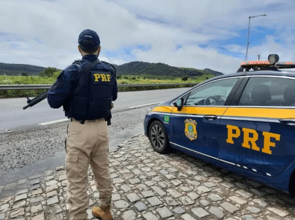 Homem é preso por tentar subornar policiais rodoviários na Serra