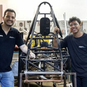 Estudantes de SC vão ajudar na construção de carro de Red Bull | Foto: UFSC