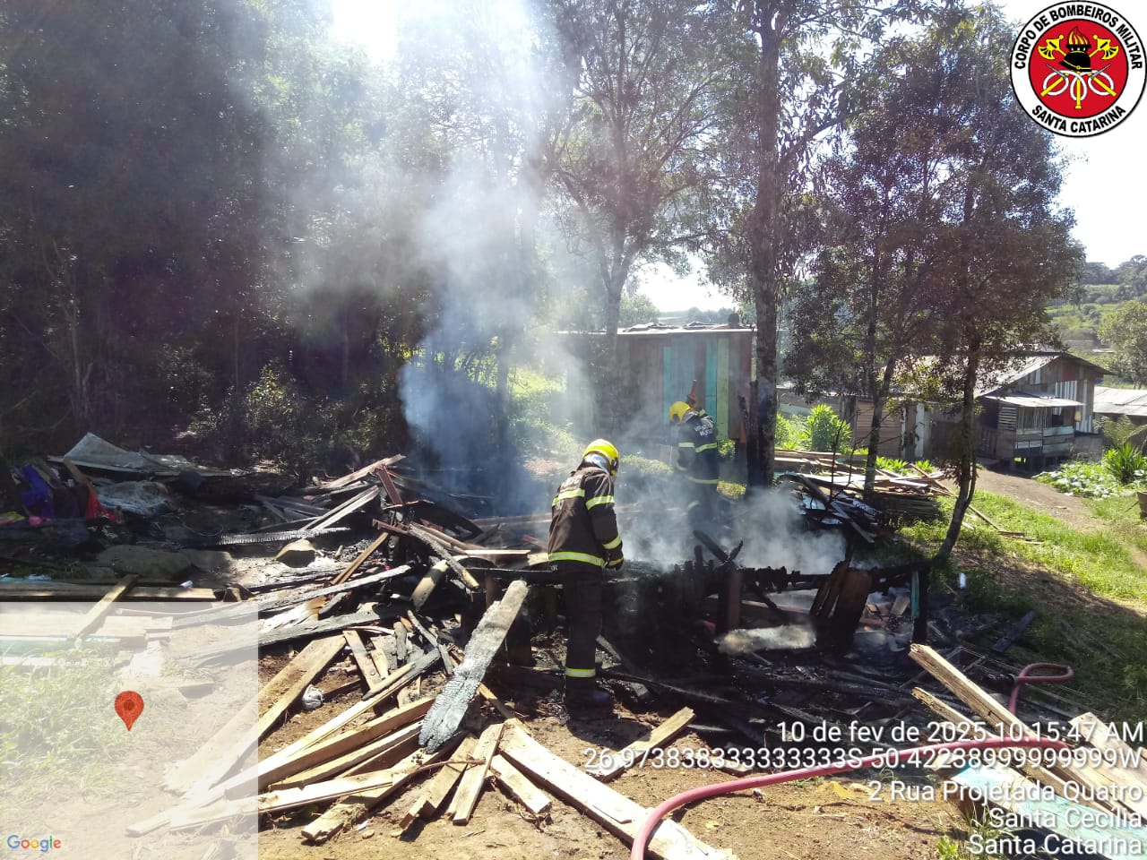 Incêndio destrói casa em Santa Cecília