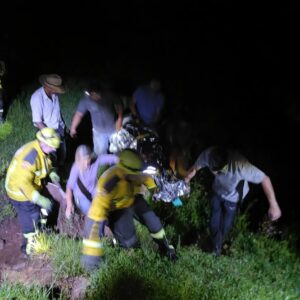 Homem é resgatado após cair de ribanceira de 30 metros na Serra | Foto: 5º BBM
