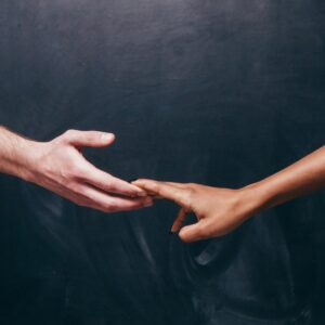 Por que se relacionar nunca foi tão difícil?. - Foto: Canva/Reprodução