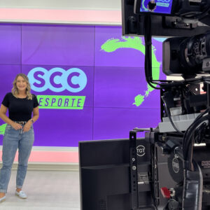 Angélica Varaschini estreia no SCC Esporte. - Foto: SCC SBT/Reprodução