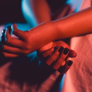 Idoso nega programa sexual e é assaltado por mulher em SC | Imagem Ilustrativa | Reprodução