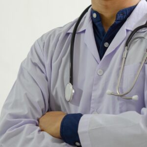 Processo seletivo em Ibirama oferece vagas para médicos e profissionais da saúde - Foto: Imagem Ilustrativa/Vecteezy