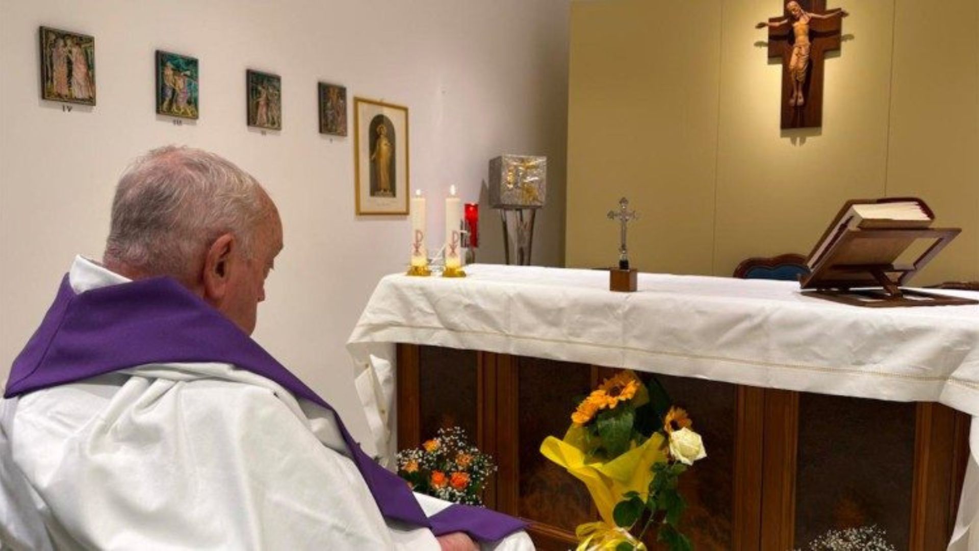 Papa aparece em foto inédita após mais de um mês internado; veja | Foto: Vatican News/Reprodução
