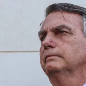 A dois dias da visita a SC, Bolsonaro volta a passar mal em Brasília. - Foto: Flickr, via SBT News