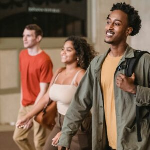 SC tem menor índice de jovens que 'nem-nem' no Brasil; entenda. - Foto: Canva/Reprodução