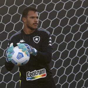Figueirense confirma a contratação do goleiro Igo Gabriel | Vitor Silva/Botafogo/divulgação
