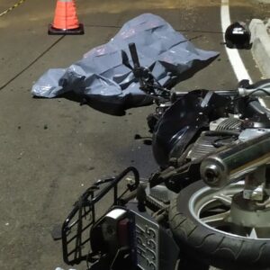 Homem morre ao colidir moto em poste no Meio-Oeste de SC | Imagem: Corpo de Bombeiros/Reprodução