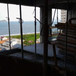 Trabalhador morre após cair de 9º andar de obra em Balneário Piçarras | Foto: CBMSC | divulgação