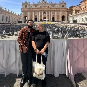Ana Lopes e o marido no Vaticano | Foto: Arquivo Pessoal