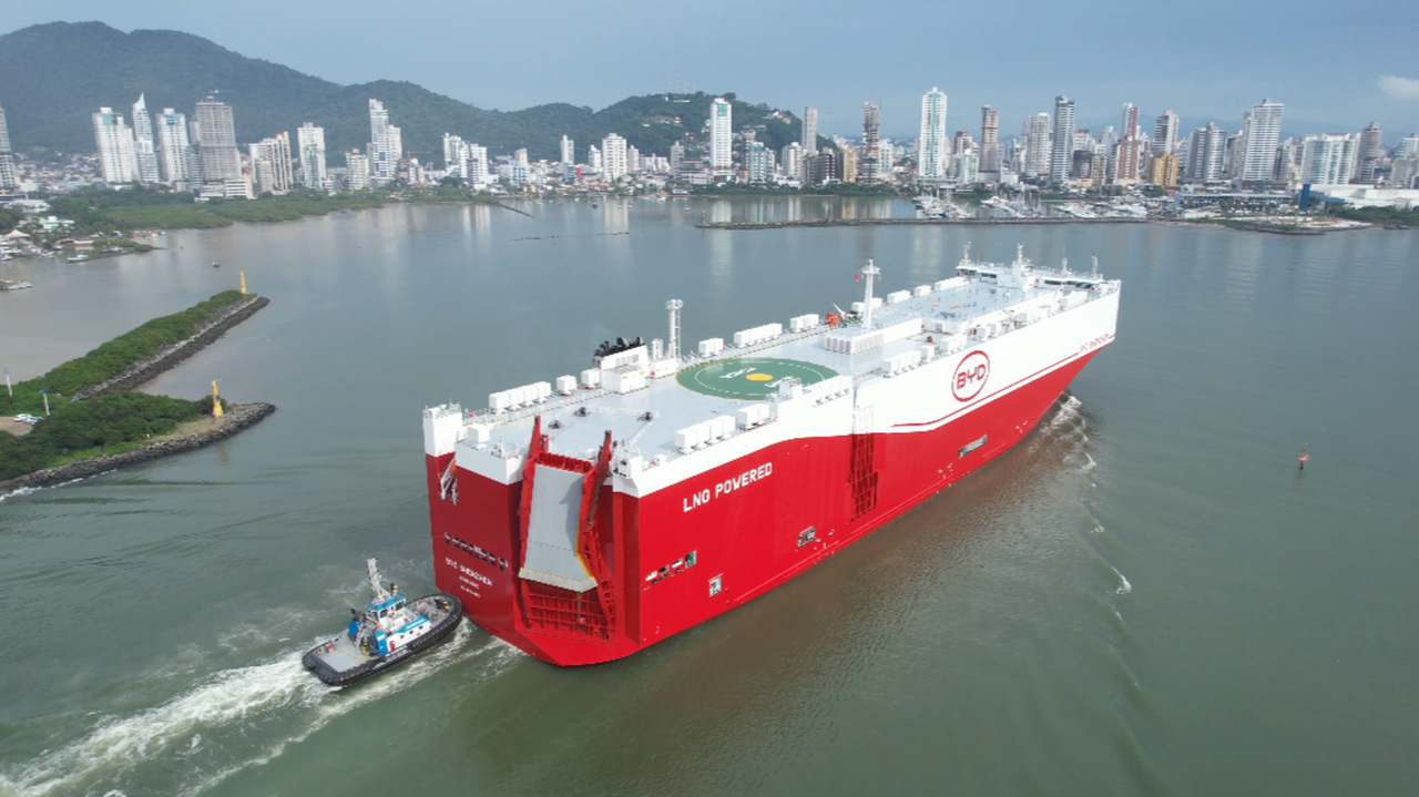 Navio gigante desembarca em SC com milhares de carros chineses; veja fotos | Foto: Porto de Itajaí/Reprodução