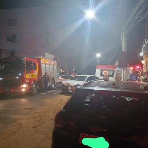 Colisão entre dois carros em Lages resulta em adolescente ferida e prisão por embriaguez | Foto: 5º BBM