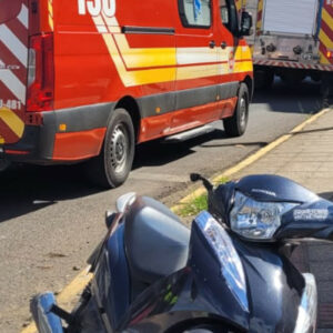 Motociclista de 19 anos fica ferido em colisão com ônibus em Lages | Foto: 5º BBM