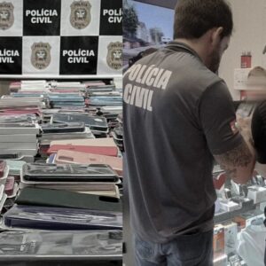 Polícia Civil de SC apreende mais de R$ 100 mil em produtos falsificados | Imagem: PCSC