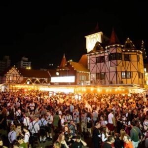 Com recorde de lances, Oktoberfest Blumenau renova pontos gastronômicos até 2026 | Foto: Daniel Zimmermann.