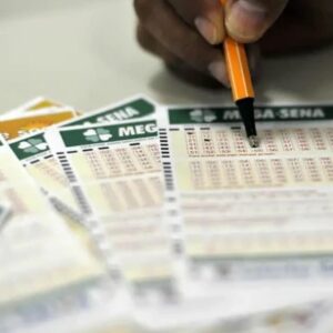 Apostas de SC faturam bolada na Mega-Sena; veja valores. -  Foto: Marcello Casal Jr/Agência Brasil