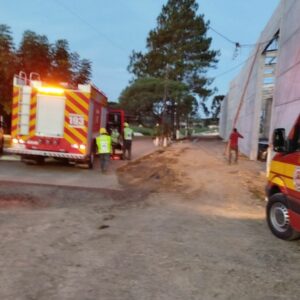 Desabamento mata dois trabalhadores e deixa outro ferido na BR-116 em SC | Foto: CBMSC/Reprodução