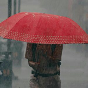 Frente fria e ciclone extratropical devem afetar o clima em SC até segunda-feira - Imagem: ilustartiva
