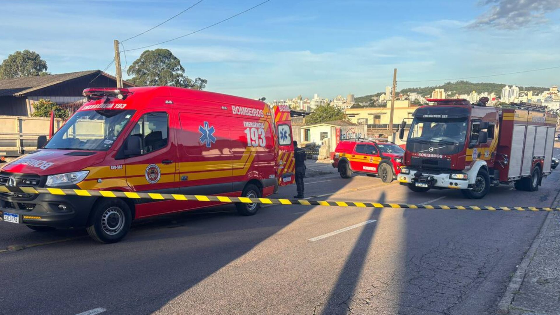 Motociclista morre após ser atropelado por caminhão em SC | Imagem: corpo de bombeiros