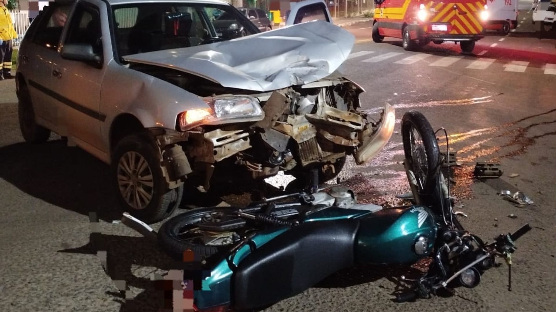Motociclista sofre fraturas em colisão no Oeste de SC | Imagem:  corpo de bombeiros