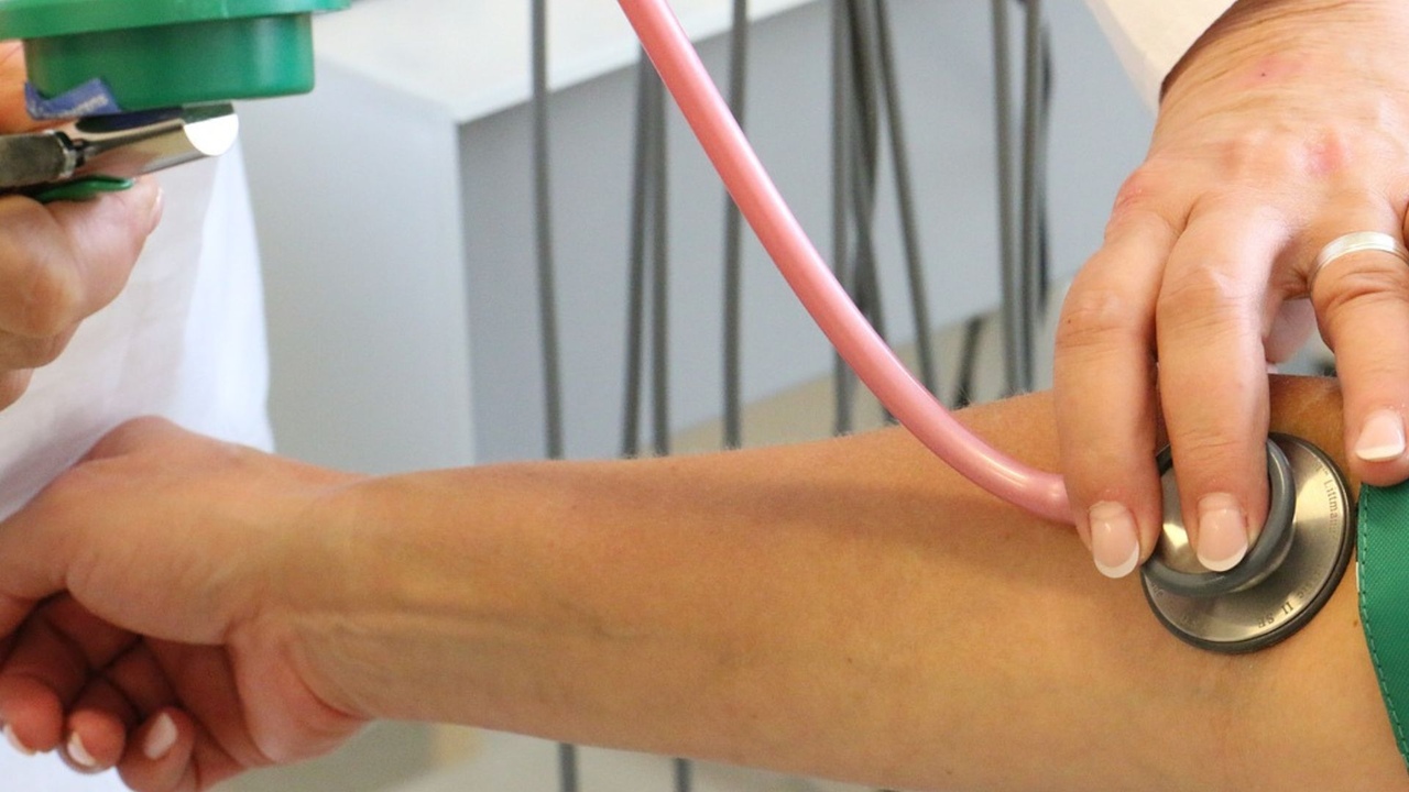 Técnica de enfermagem é agredida com socos e puxões de cabelo em hospital de SC | Imagem: canva