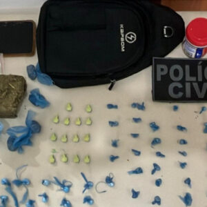 Polícia Civil e Militar apreendem adolescente com grande quantidade de drogas na Serra | Foto:   PCSC