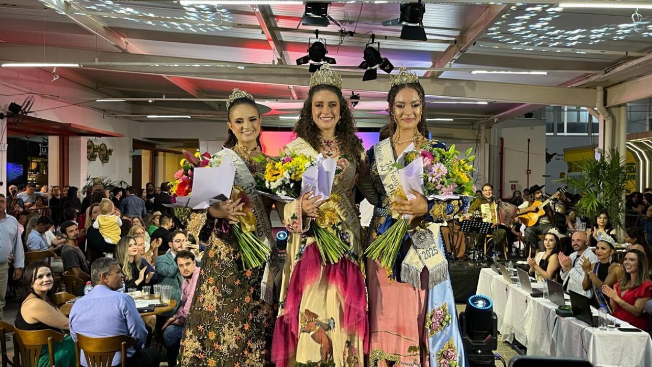 Vestidos da Realeza da Festa do Pinhão 2025 farão homenagem a mulheres de Lages em ação social inédita| Foto: arquivo/ Rádio Clube de Lages