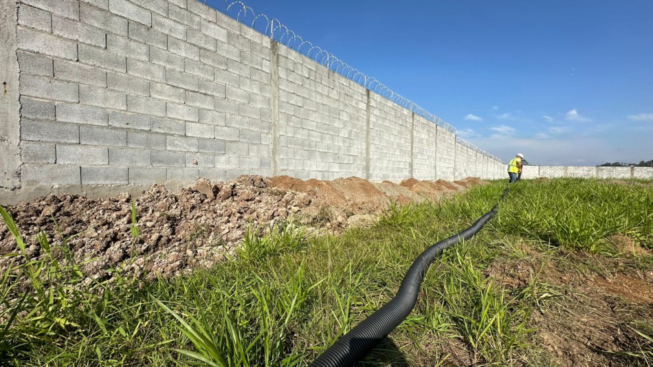 Obra de balizamento noturno do Aeroporto de Blumenau é retomada