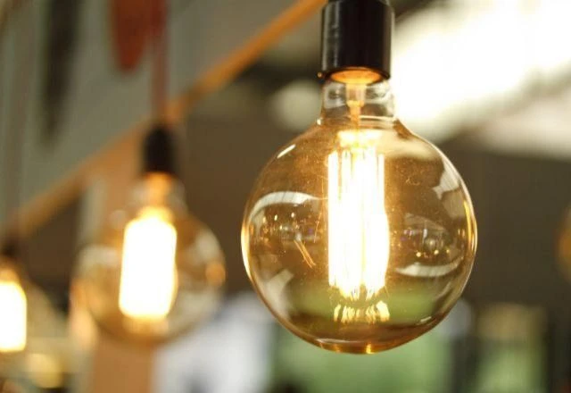 Bandeira vermelha em junho: dicas para economizar energia | Foto: Pexels, via SBT News