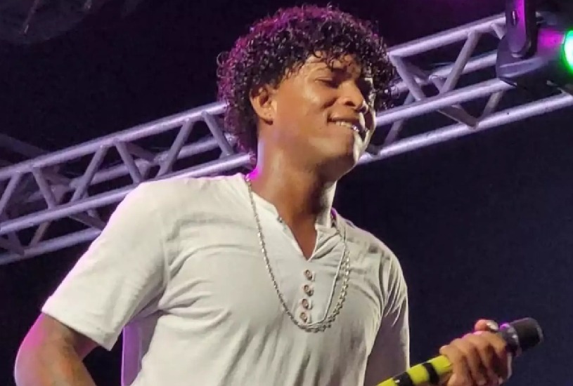 Cantor morre após ser esfaqueado por ex-namorada de 17 anos | Foto: reprodução