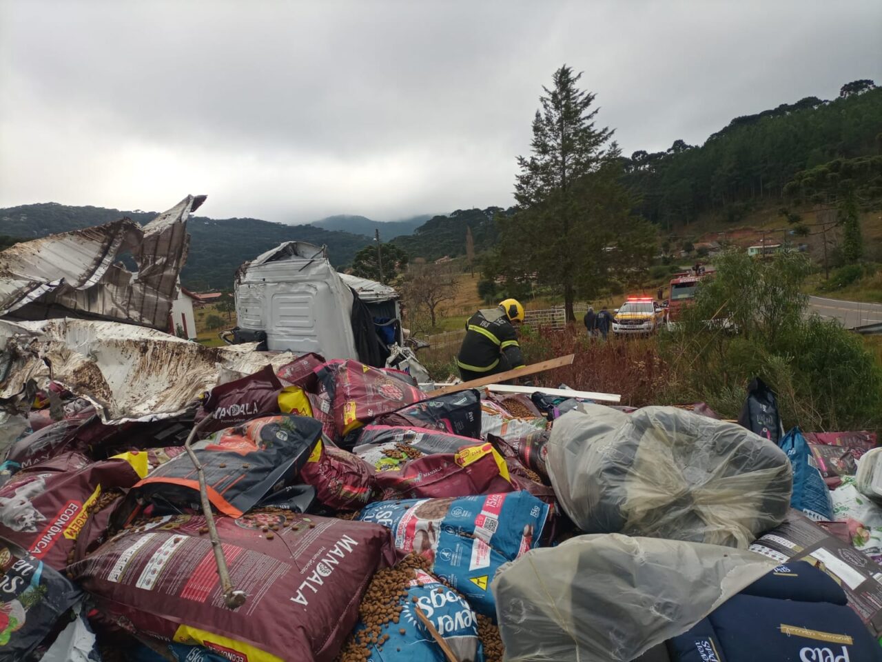 Capotamento na Serra Catarinense deixa um morto