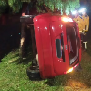 Acidente ocorreu na madrugada deste domingo (29) | Imagem: CBMSC/Reprodução