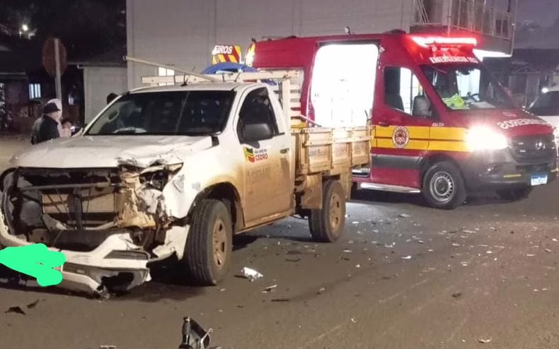 Colisão entre carro e moto deixa motociclista ferido em SC | Imagem: CBMSC/Reprodução