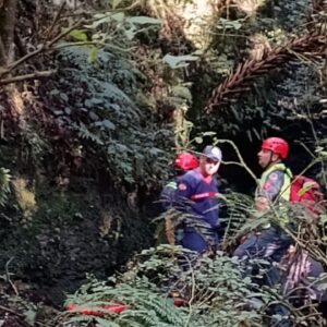 Homem de 68 anos morre após cair em ribanceira na Serra | Foto: 5 BBM