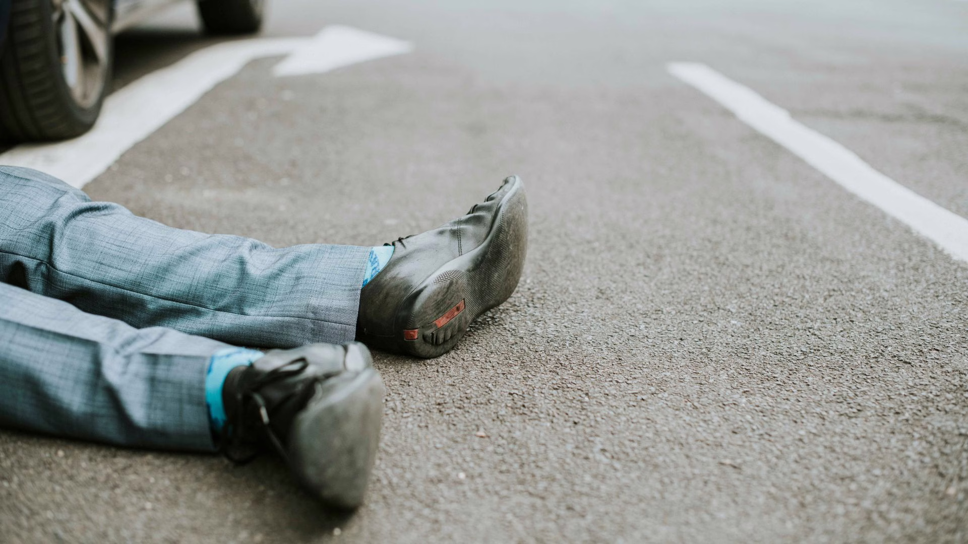 Homem é atropelado pelo próprio carro após veículo ‘descer sozinho’ em SC | Imagem Ilustrativa/Reprodução