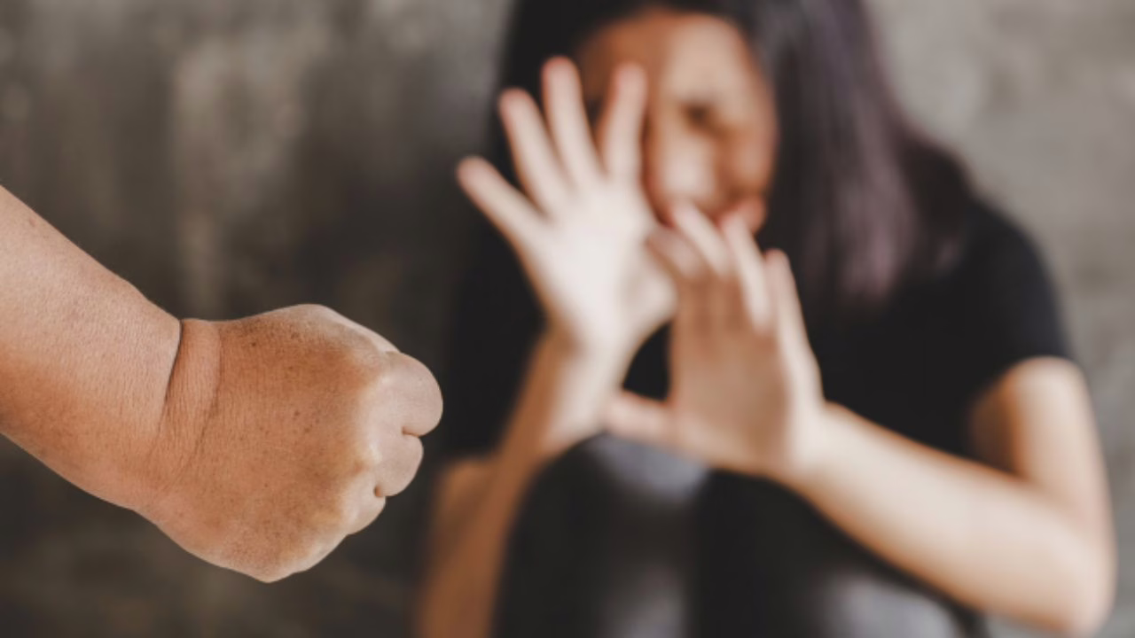 Homem é preso por violência doméstica após invadir casa de ex-mulher/Imagem Ilustrativa