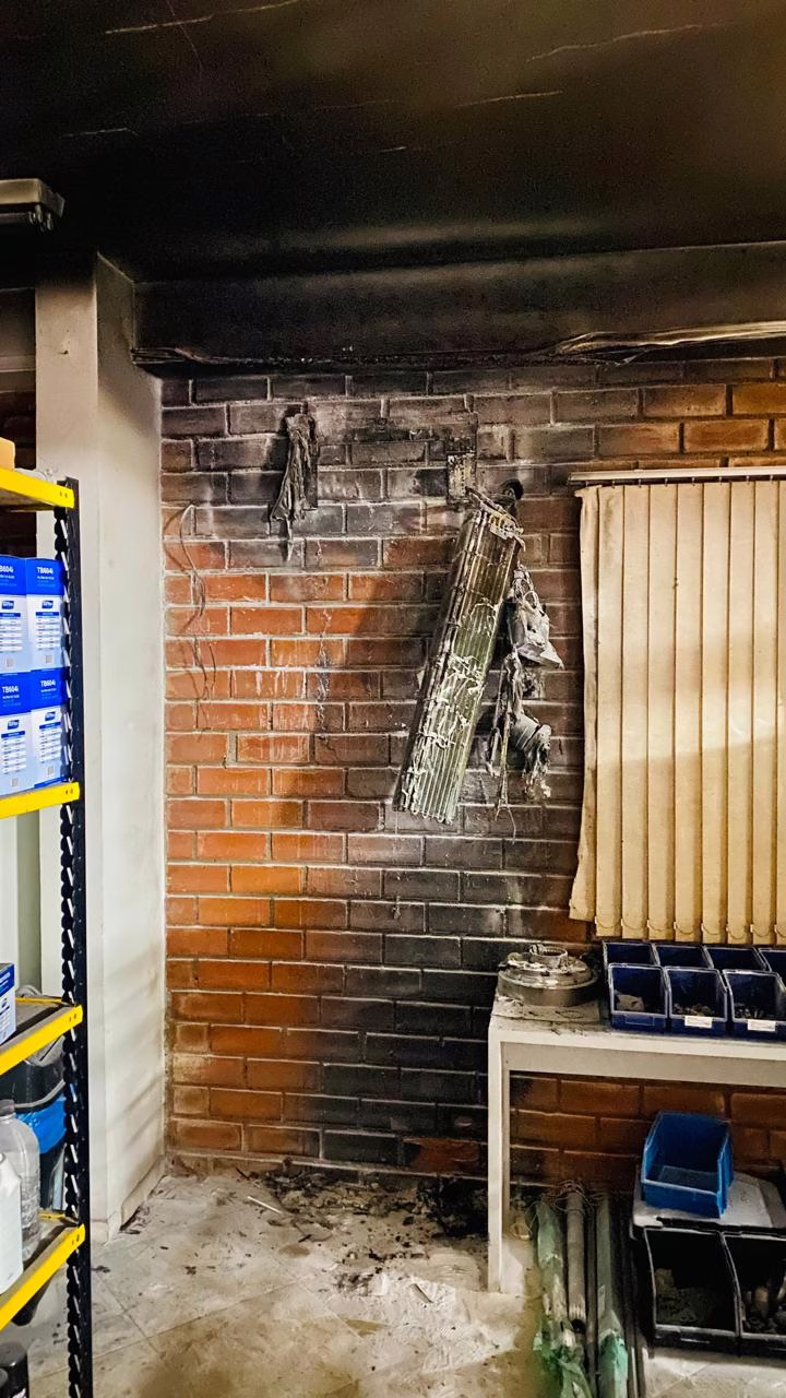 Homem sofre queimaduras ao controlar incêndio em empresa na BR-282