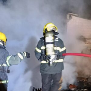 Chamas foram registradas às 02h15 | Imagem: Corpo de Bombeiros/Reprodução