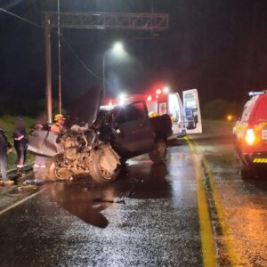 Acidente ocorreu na madrugada desta terça-feira (3) | Imagem: Corpo de Bombeiros/Reprodução