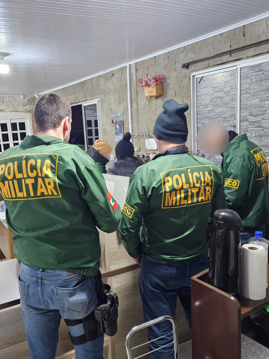 Operação 'Fictus' investiga fraudes em licitações públicas em SC