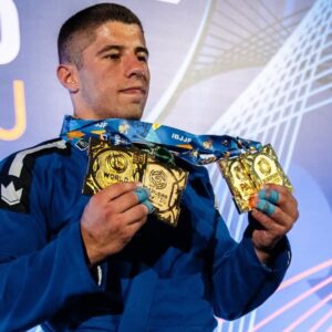 Tainan Dalpra conquista o tricampeonato mundial e entra para a história do jiu-jítsu | Foto: Rede Sociais/Divulgação.
