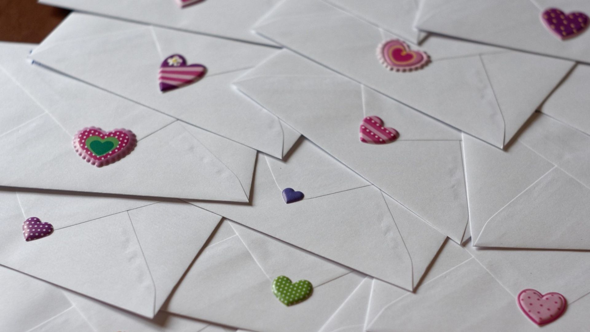 Carta para Santo Antônio: conheça o ritual para atrair casamento | Imagem: ilustrativa/ Canva