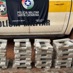 Perseguição no Oeste de SC termina com apreensão de 100 kg de maconha | Imagem:  PMSC