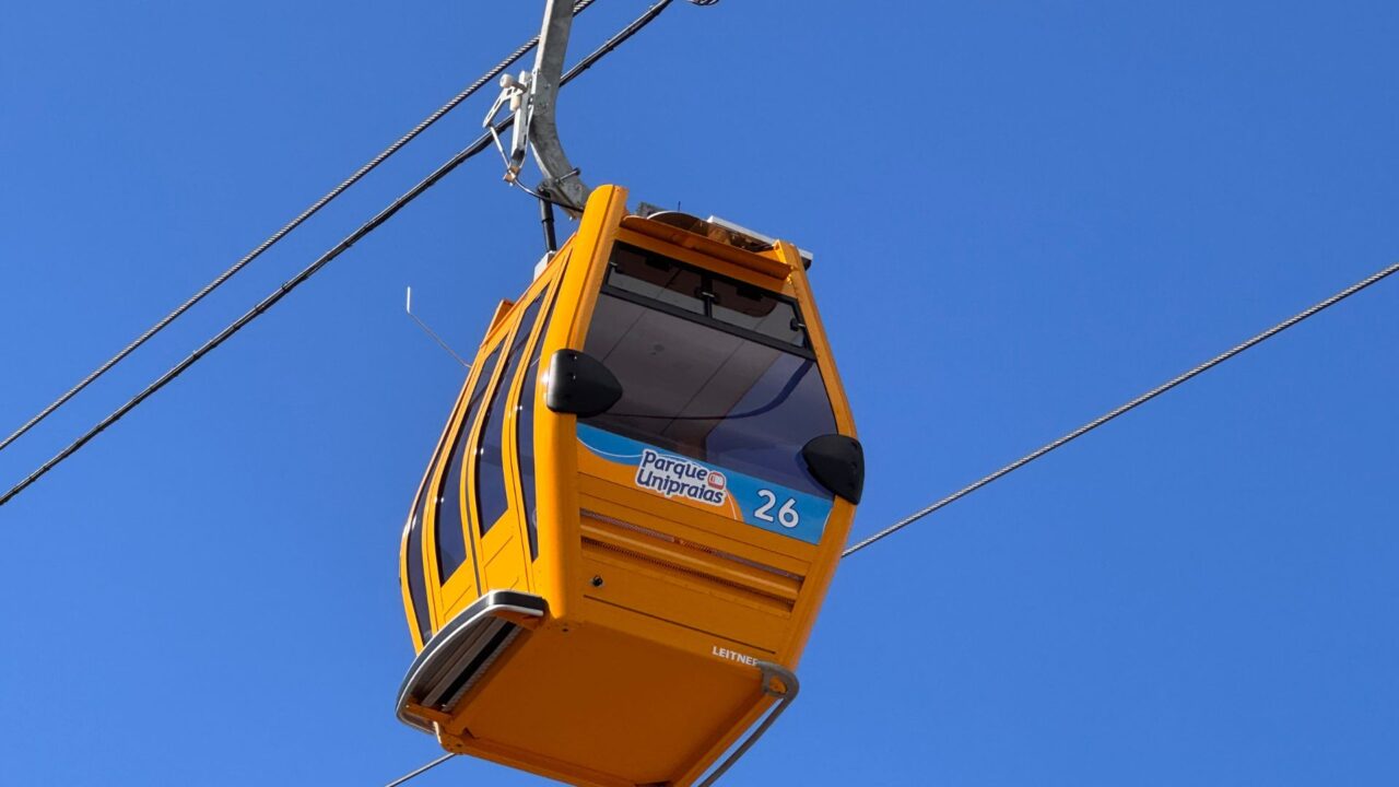 Parque Unipraias reabre com sistema de teleférico renovado em Balneário Camboriú