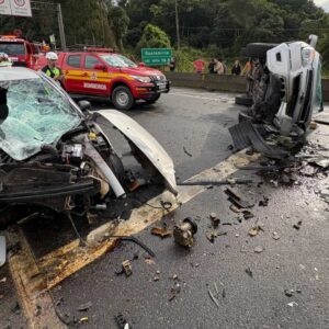 Imagem forte! Mãe morre em grave acidente na BR-101 em SC | Foto: CBMSC/Reprodução
