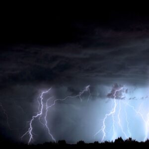 Santa Catarina em alerta! Ciclone intenso pode causar estragos e chuva acima de 100 mm | Foto: Canva