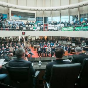 Universidade Gratuita possui 832 milionários matriculados; veja outras irregularidades | Foto: Bruno Collaço/Agência AL/Reprodução