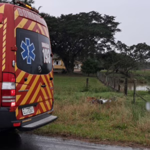 Homem morto é encontrado 'pendurado' em cerca de arame em SC | Foto: CBMSC/Reprodução