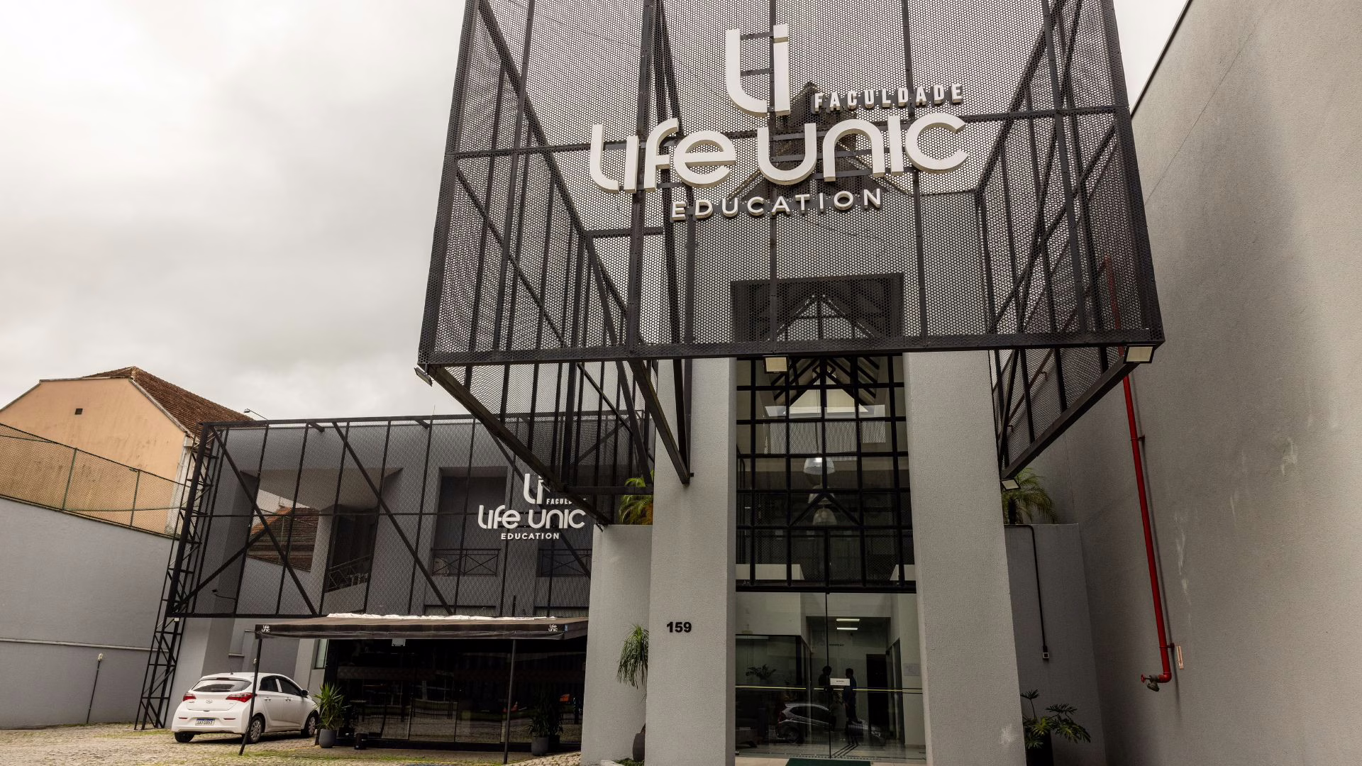 Universitários oferecem serviços de saúde gratuitos no Shopping Mueller | Foto: Reprodução